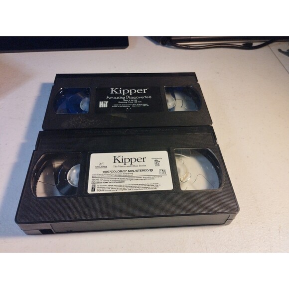 Kipper the Dog - The Visitor and Amazing Discoveries VHS Lot - Picture 6 of 6